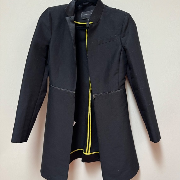 BCBG MAXAZRIA Women's Black Arelia A Line Tuxedo Blazer XXS Rare Zip Crop Coat - Picture 2 of 8